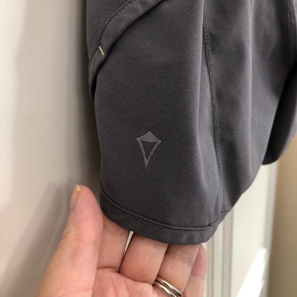 Ivivva by Lululemon lined girls shorts - Picture 6 of 14